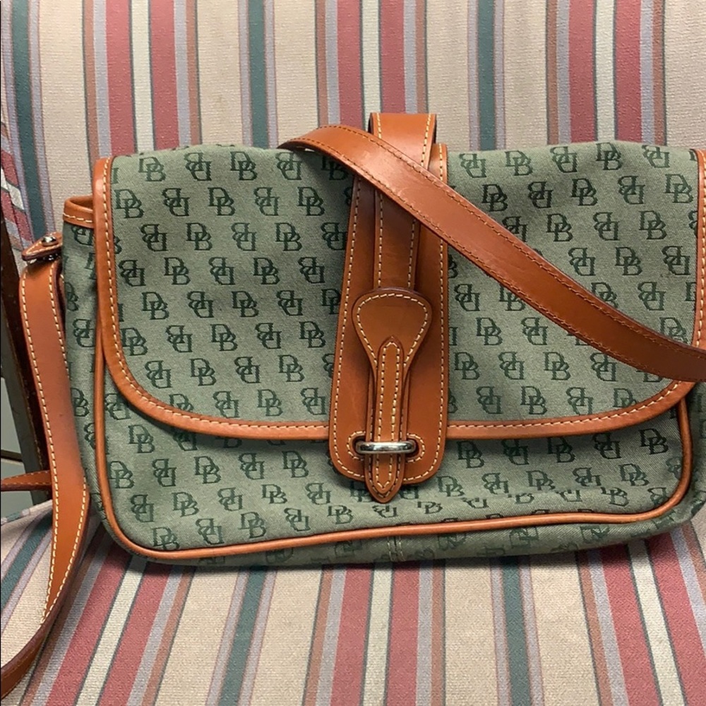 Green fabric Dooney & Bourke purse